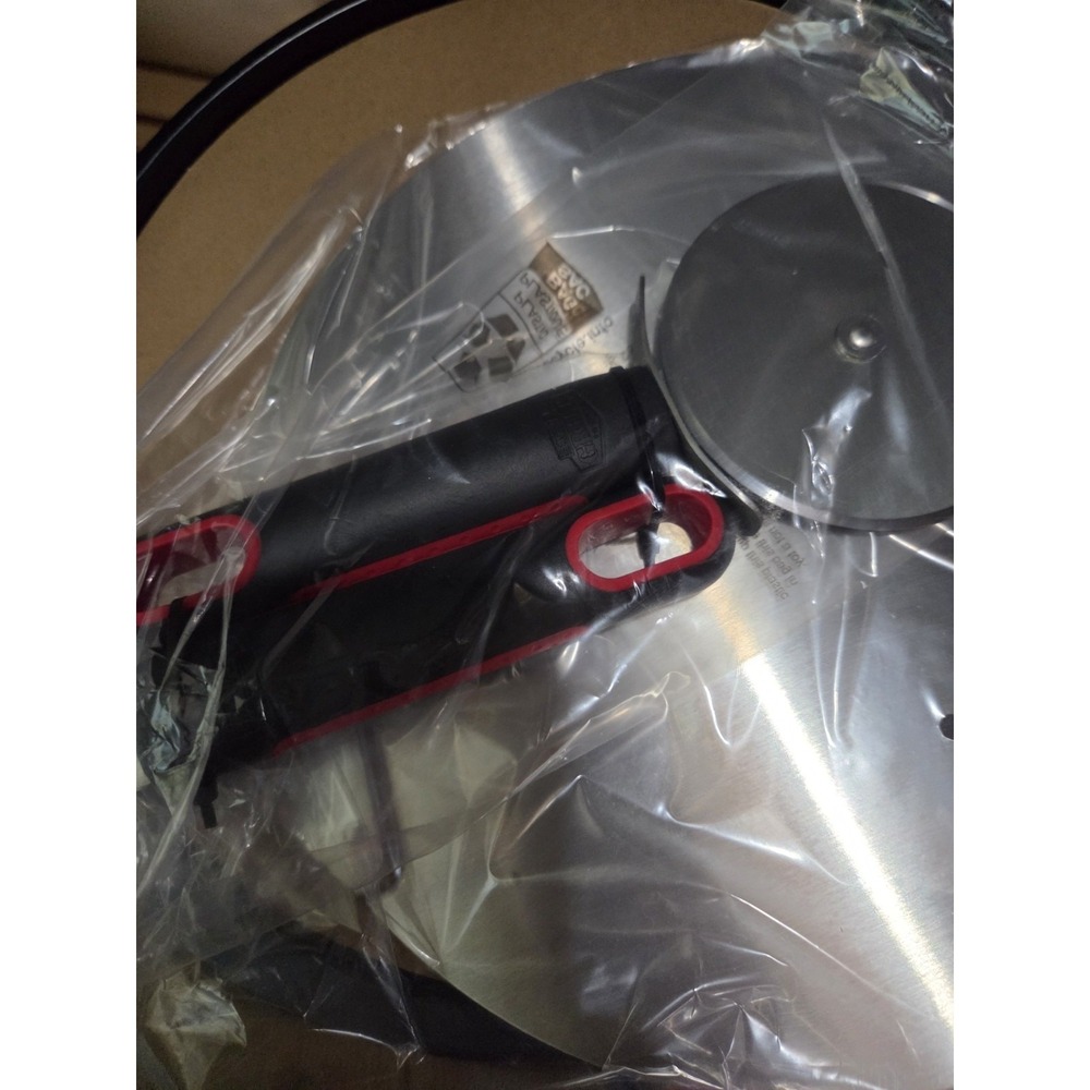 Expert Grill BBQ Pizza Kit 3 Piece Set Silver Red Black Non-Stick Pan Cutter - Picture 3 of 4